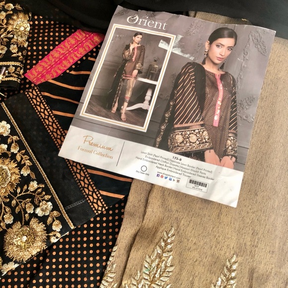 Pakistani branded formal 3 piece - Picture 13 of 14